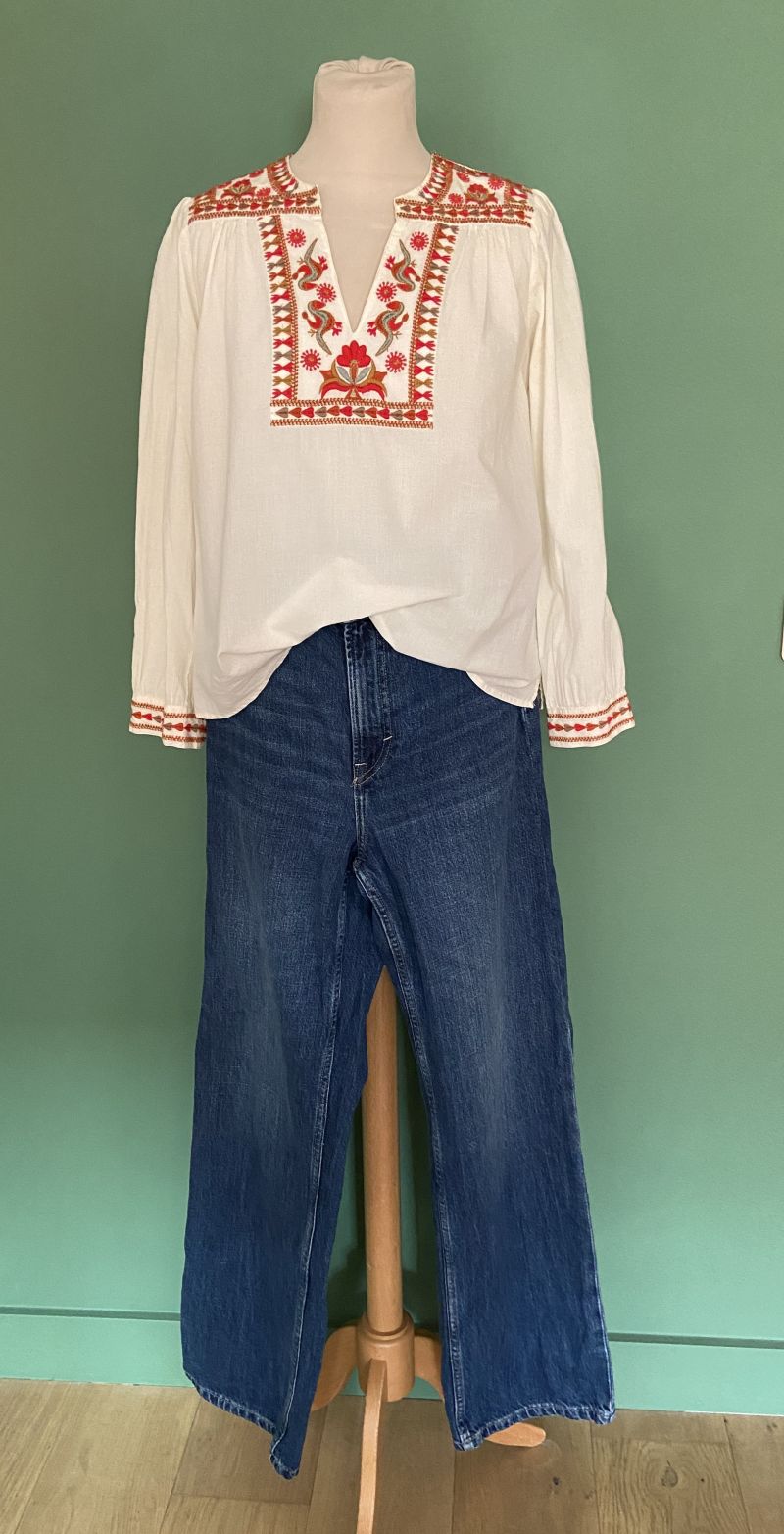 haut MAISON HOTEL , jean H et M